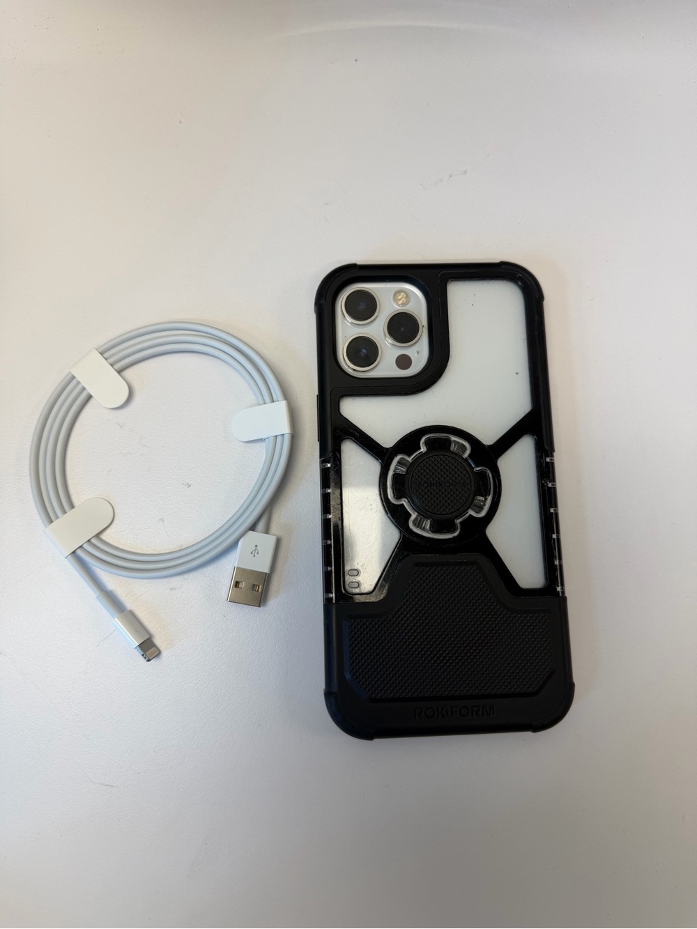 Apple 12 Max Pro - Picture 2 of 3